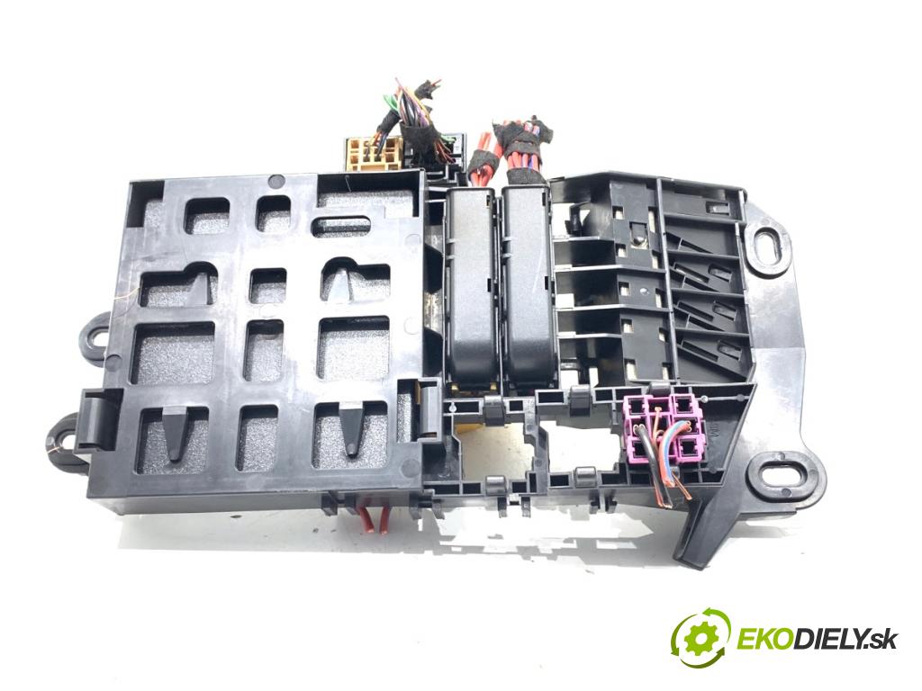 AUDI A6 C6 Kombi 2005 132 kW 2.7 TDI quattro 2698 modul komfortu 4F0907289G (Komfortní modul)