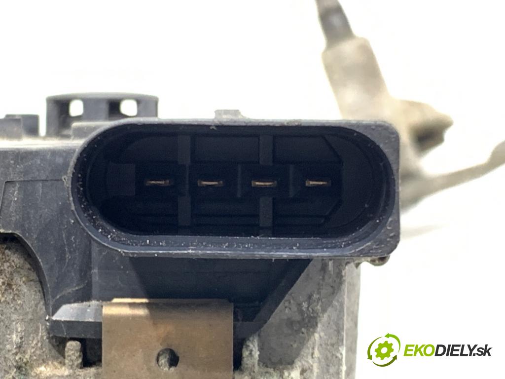 AUDI A6 C6 Kombi 2005 132 kW 2.7 TDI quattro 2698 Mechanizmus stieračov predný 4F1955119C (Motorček stieračov predný)