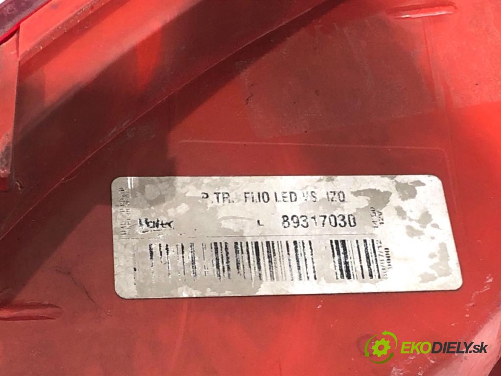 AUDI A6 C6 Kombi 2005 132 kW 2.7 TDI quattro 2698 světlo levý zadní část 89317030