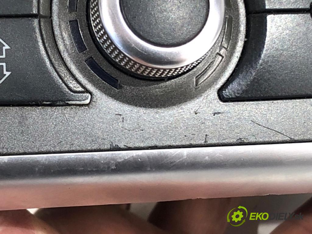 AUDI A6 C6 Kombi 2005 132 kW 2.7 TDI quattro 2698 Panel ovládania kúrenia 4F1820043R (Prepínacie páčky pod volantom)