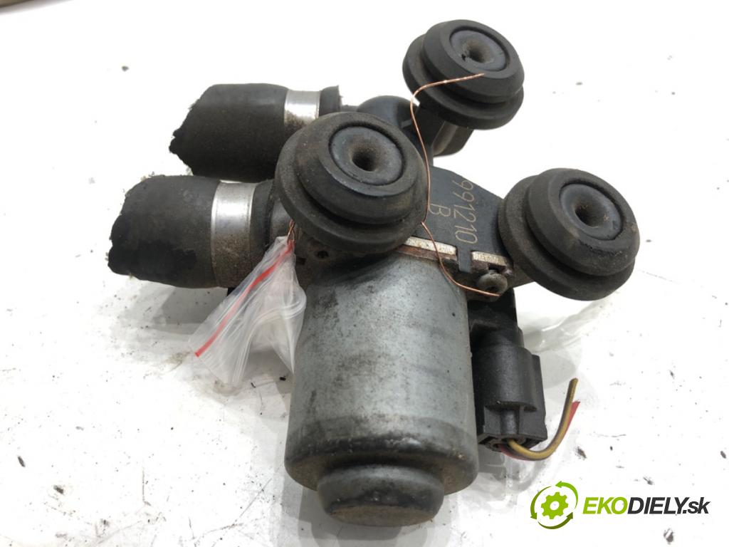 BMW E46 coupe 1999 110 kW 318 Ci 1995 DALŠÍ: pumpa vody 8369805 (Vodní pumpa)