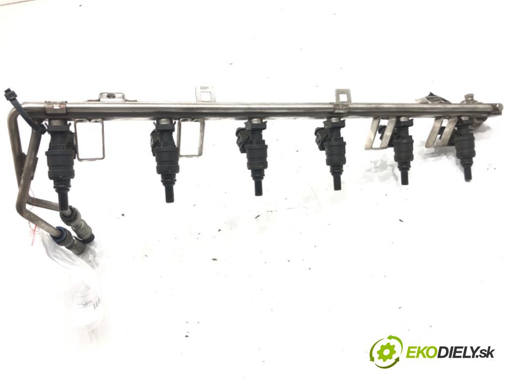 BMW E46 coupe 1999 110 kW 318 Ci 1995 Lišta vstrekovacia 1427335 (Vstrekovacia lišta)