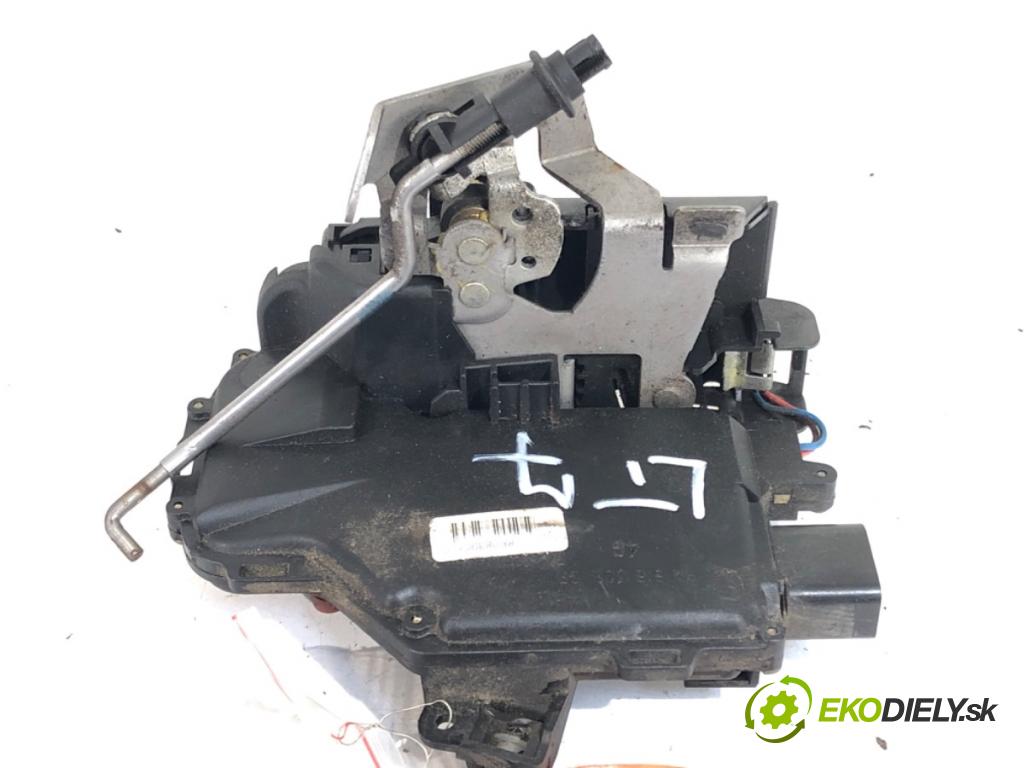 AUDI A4 B6 Kombi 2003 85 kW 1.9 TDI 1896 zámok dveře levý zadní část 8E0839015C