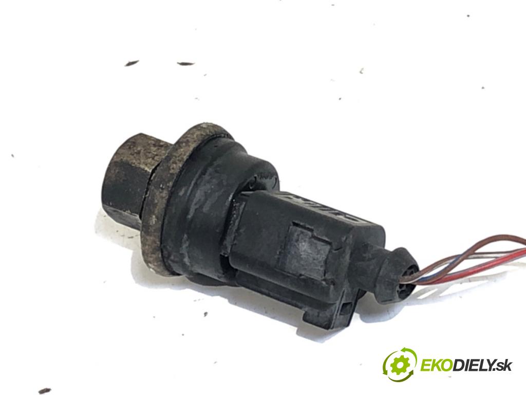 AUDI A4 B6 Kombi 2003 85 kW 1.9 TDI 1896 Snímač klimatizácie 8Z0959126 (Snímač klimatizácie)