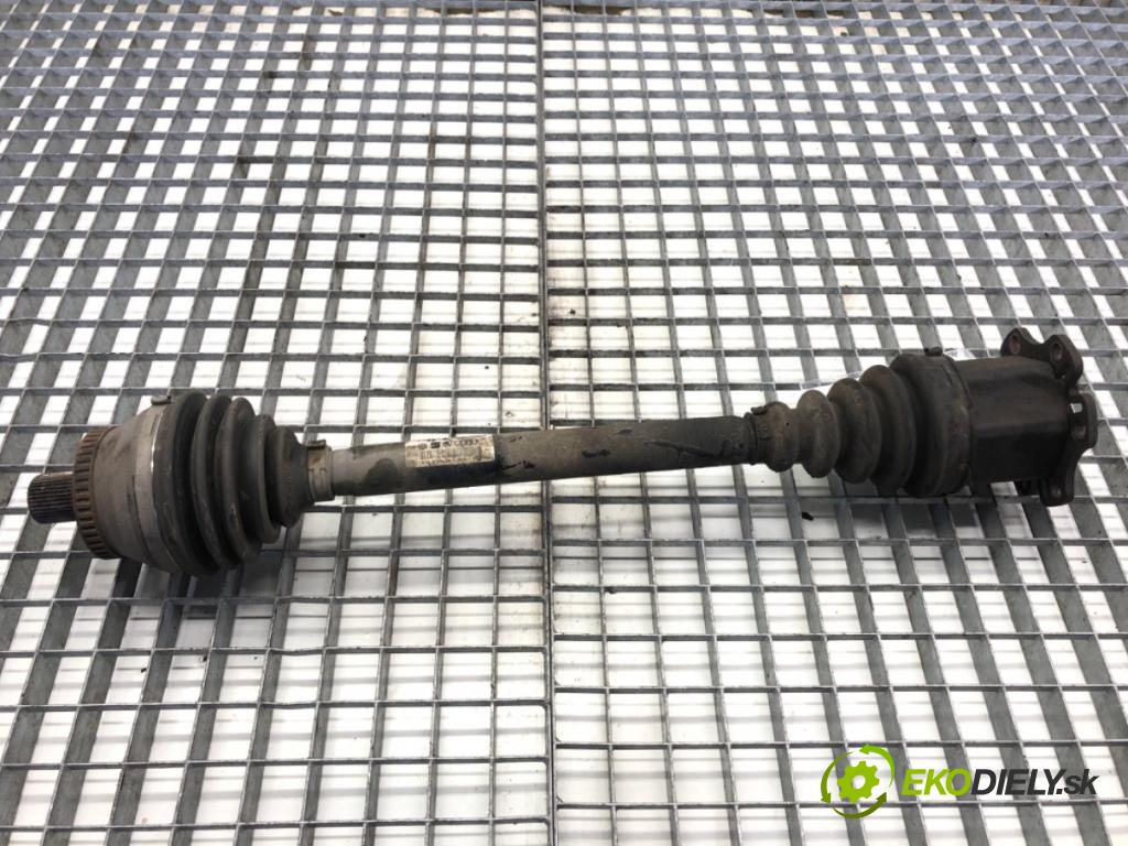 AUDI A4 B6 Kombi 2003 85 kW 1.9 TDI 1896 Poloos pravy predný 8E0407272S