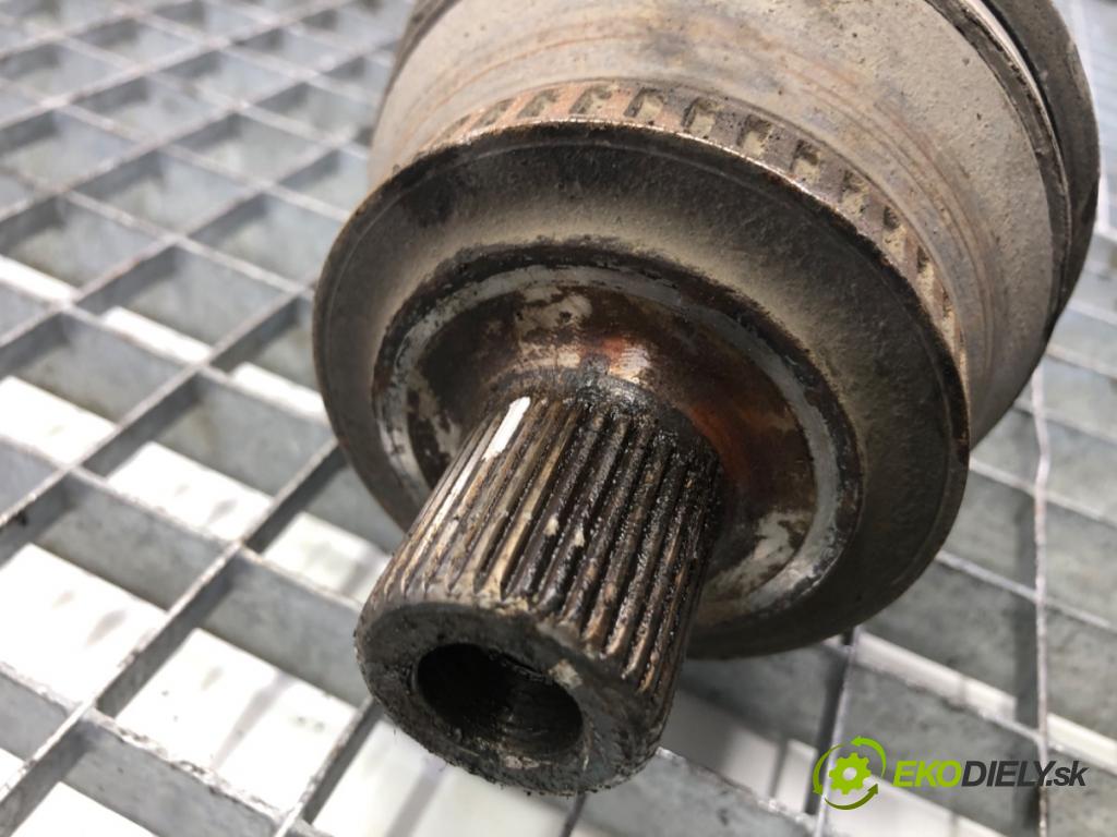 AUDI A4 B6 Kombi 2003 85 kW 1.9 TDI 1896 Poloos pravy predný 8E0407272S