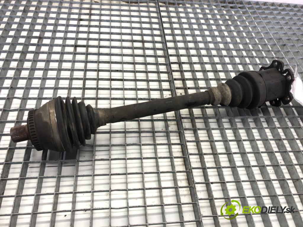 AUDI A4 B6 Kombi 2003 85 kW 1.9 TDI 1896 Poloos ľavy predný 8E0407271S
