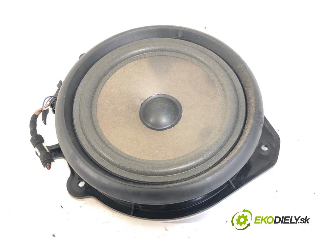 AUDI A4 B6 Kombi 2003 85 kW 1.9 TDI 1896 reproduktory 8E0035411 8E0035399