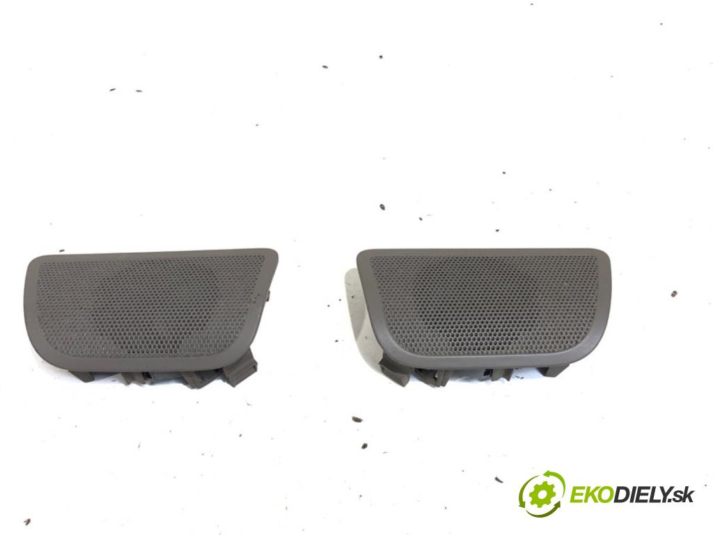 AUDI A4 B6 Kombi 2003 85 kW 1.9 TDI 1896 reproduktory 8E0035411 8E0035399