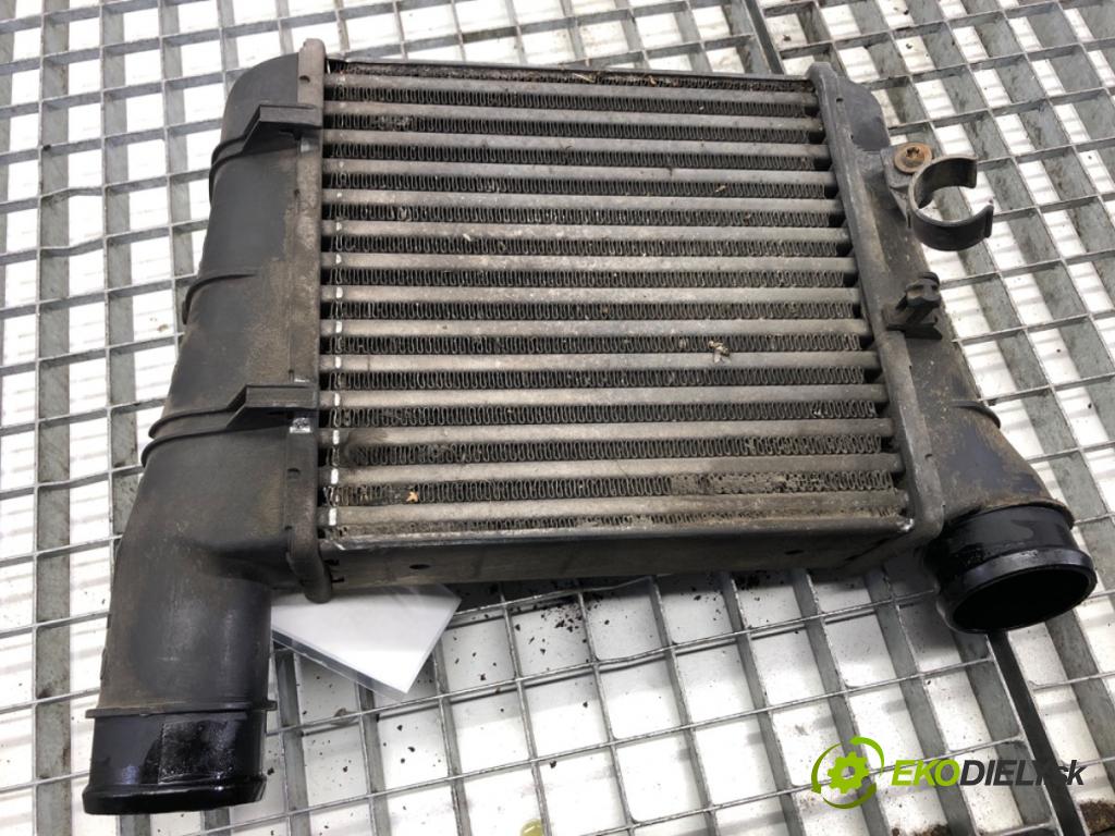 AUDI A4 B6 Kombi 2003 85 kW 1.9 TDI 1896 intercooler 8E0145805F (Intercooler (chladič stlačeného vzduchu))