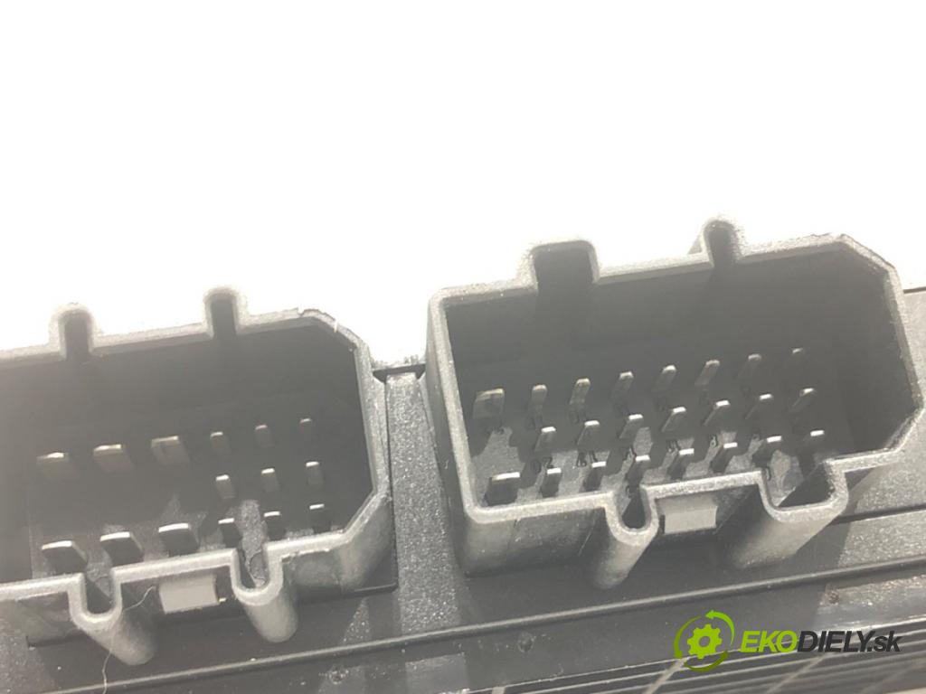 VW PASSAT B5 FL sedan 2002 96 kW 1.9 TDI 1896 Modul komfortu 1C0959799B (Modul komfortu)