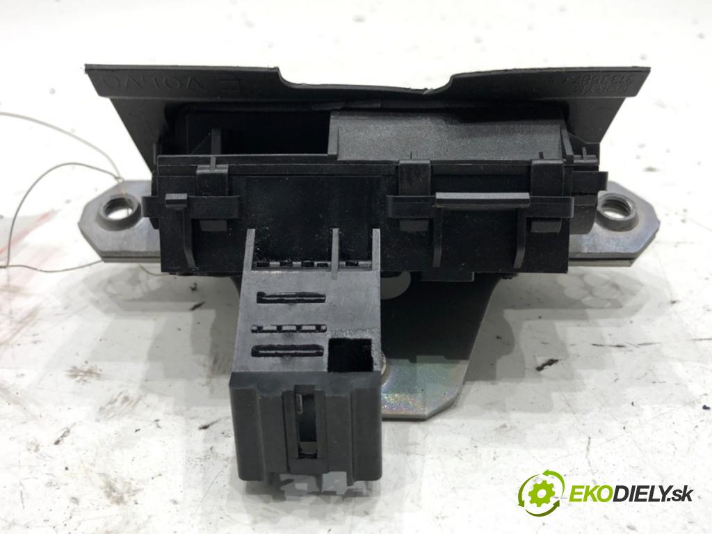 VOLVO V40 liftback 2013 110 kW T3 GTDi 1596 zámok dveří zadní část 31335870