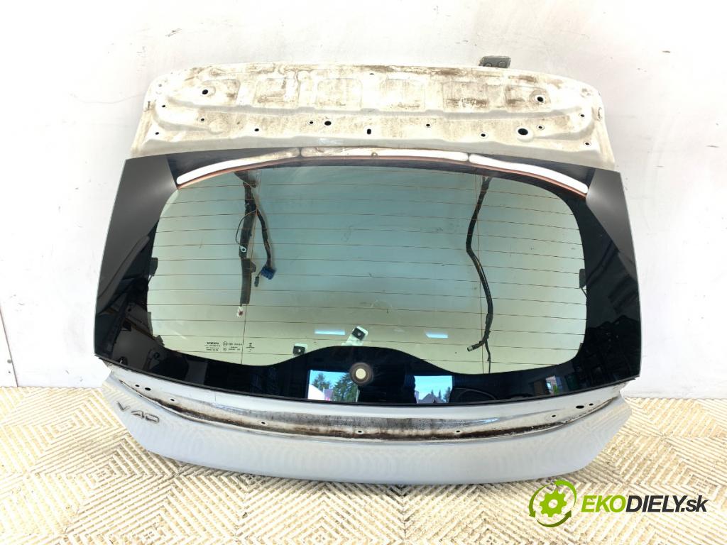 VOLVO V40 liftback 2013 110 kW T3 GTDi 1596 kapota zadní část 