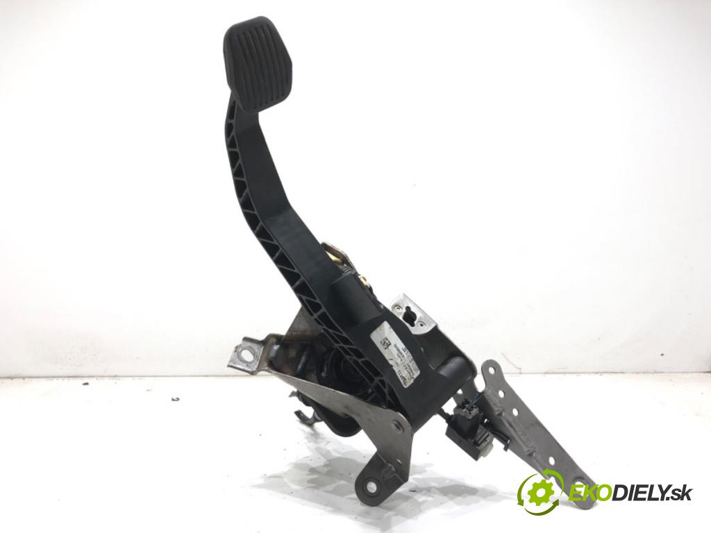 VOLVO V40 liftback 2013 110 kW T3 GTDi 1596 PEDÁL: 31381466 31280595 (Potenciometer plynového pedálu)