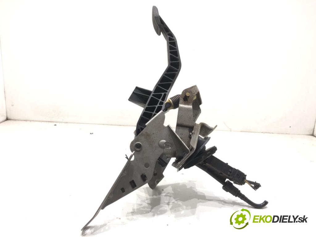 VOLVO V40 liftback 2013 110 kW T3 GTDi 1596 PEDÁL: 31381466 31280595 (Potenciometer plynového pedálu)