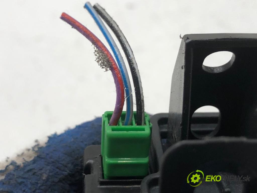 VOLVO V40 liftback 2013 110 kW T3 GTDi 1596 spinačka 28227917 (Spínacia skrinka)