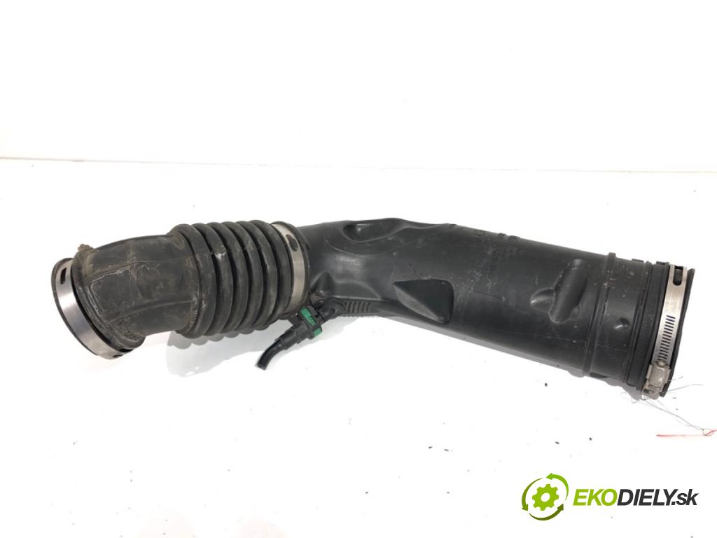 VOLVO V40 liftback 2013 110 kW T3 GTDi 1596 Rúra vzduchu BV61-9C623-EE