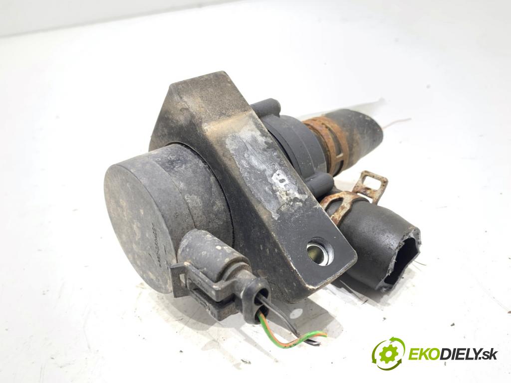 VOLVO V40 liftback 2013 110 kW T3 GTDi 1596 DALŠÍ: pumpa vody 31320347 (Vodní pumpa)