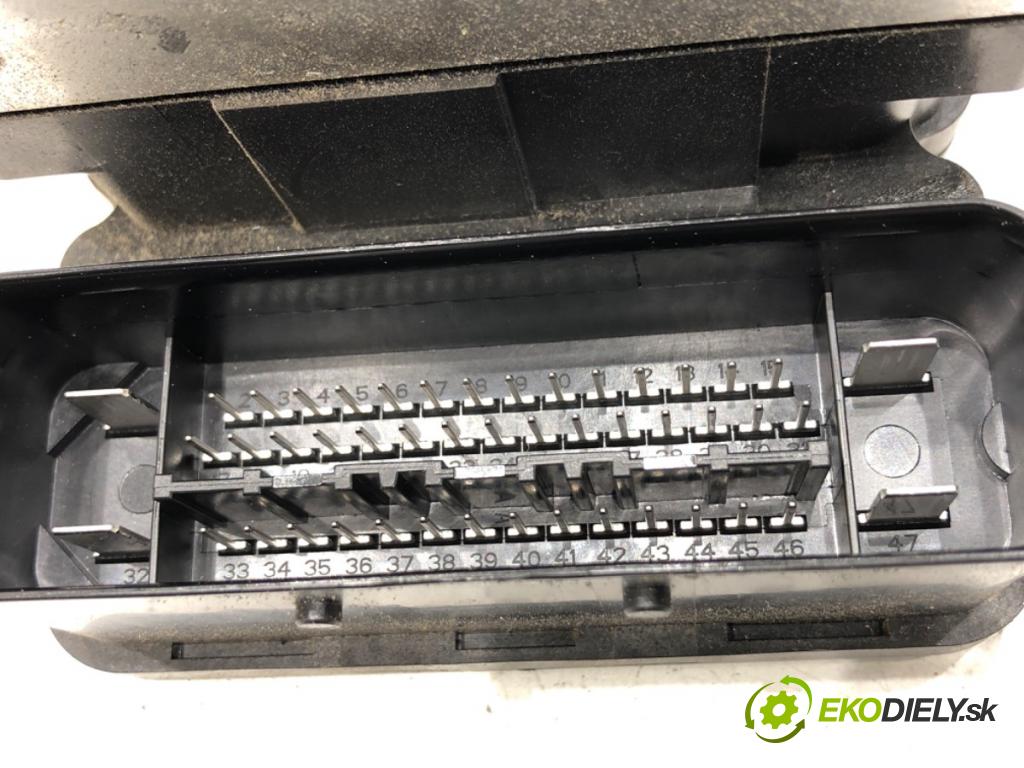 VOLVO V40 liftback 2013 110 kW T3 GTDi 1596 Pumpa ABS P31317074 (Pumpa ABS)