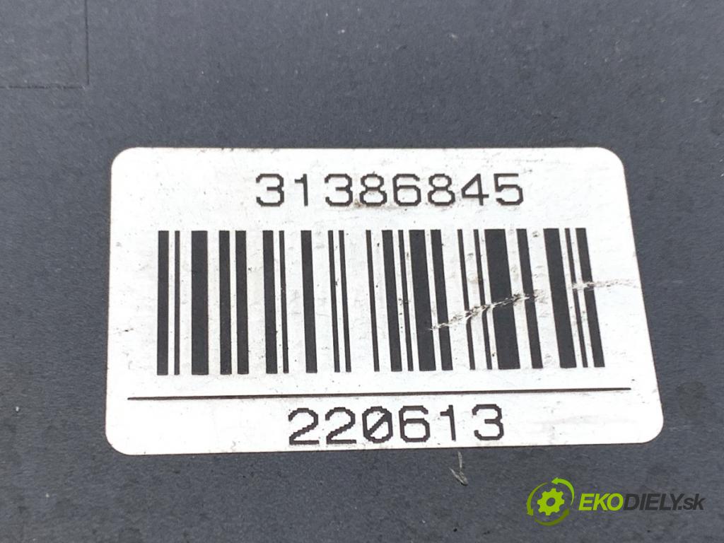 VOLVO V40 liftback 2013 110 kW T3 GTDi 1596 zadní část - čelo dveří zadní část 31386845