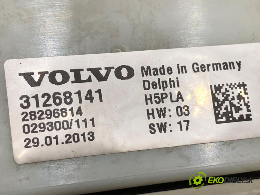 VOLVO V40 liftback 2013 110 kW T3 GTDi 1596 světlo stropní 31268141