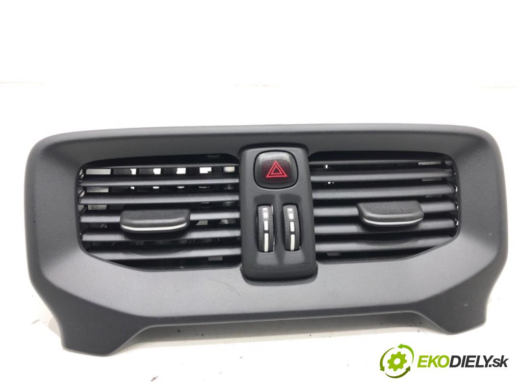 VOLVO V40 liftback 2013 110 kW T3 GTDi 1596 mří topení přední část střední 31307021