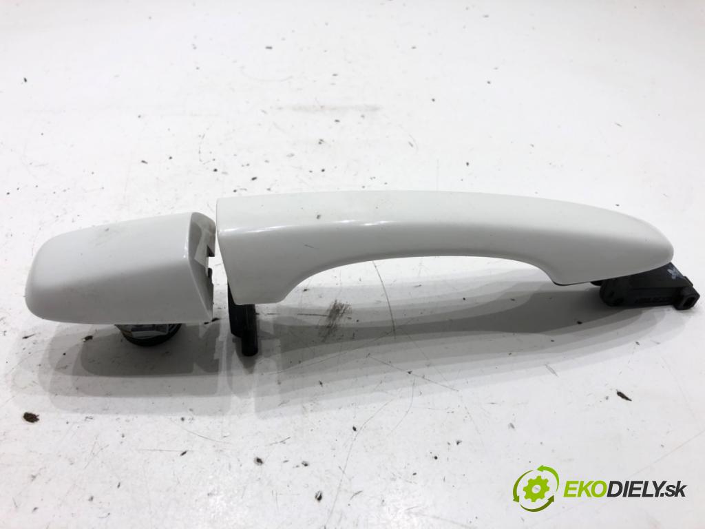 VOLVO V40 liftback 2013 110 kW T3 GTDi 1596 klika vnejší levý přední část 31276333