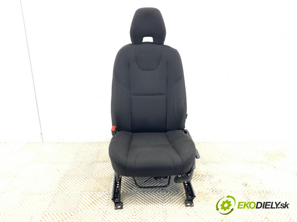 VOLVO V40 liftback 2013 110 kW T3 GTDi 1596 Sedadlo ľavy predný 