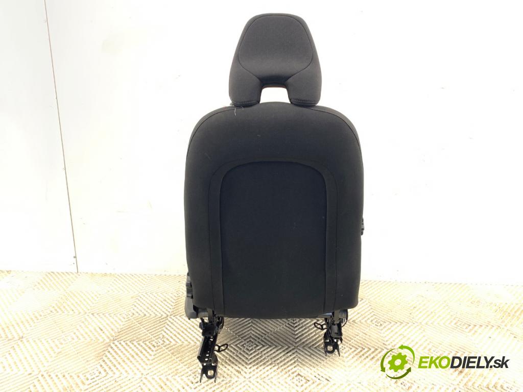 VOLVO V40 liftback 2013 110 kW T3 GTDi 1596 Sedadlo ľavy predný