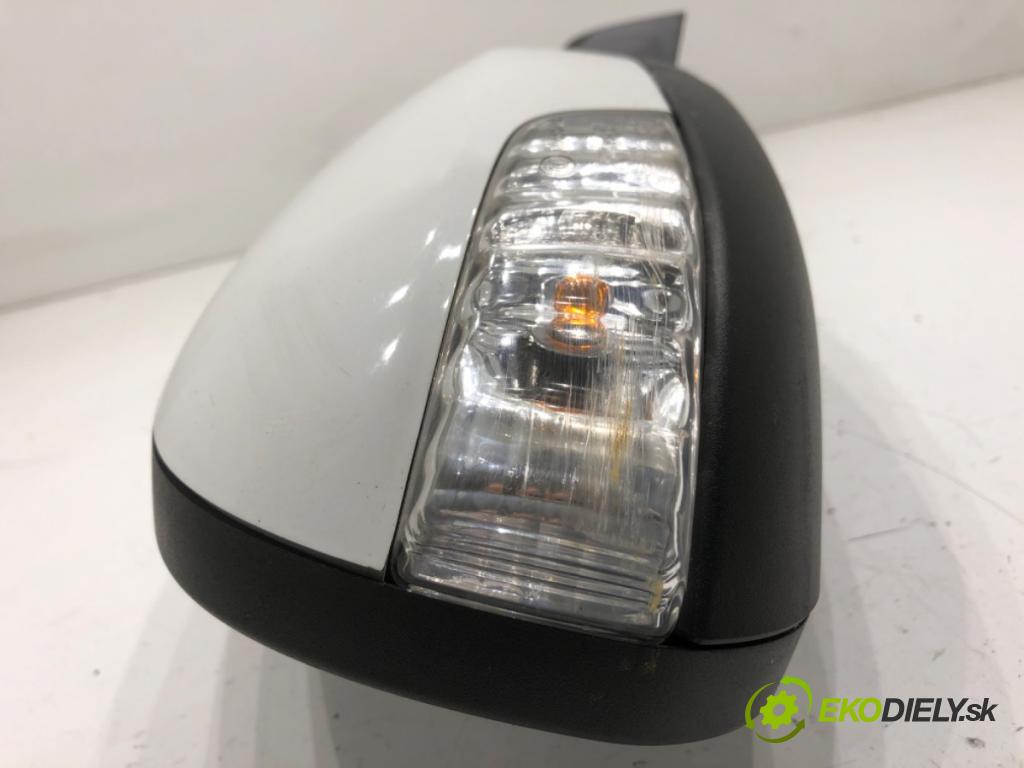 VOLVO V40 liftback 2013 110 kW T3 GTDi 1596 zpětné zrcátko pravý