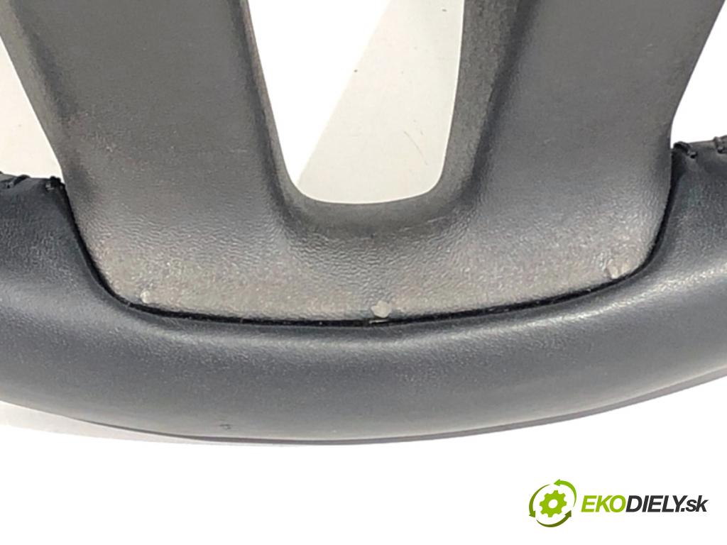 VOLVO V40 liftback 2013 110 kW T3 GTDi 1596 Volant 31250592 (Volant)