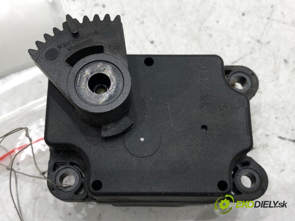 VOLVO V40 liftback 2013 110 kW T3 GTDi 1596 motor topení 4N5H-19E616-BA