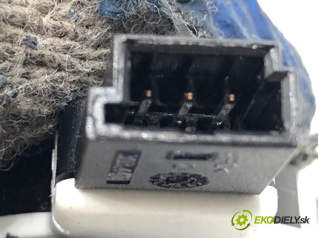 VOLVO V40 liftback 2013 110 kW T3 GTDi 1596 Snímač dažďa 31314540 (Snímač dažďa)