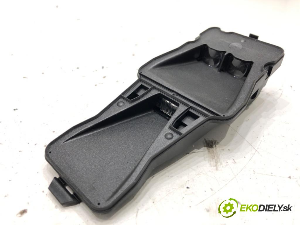 VOLVO V40 liftback 2013 110 kW T3 GTDi 1596 KAMERA okna PŘEDNÍ 31360888