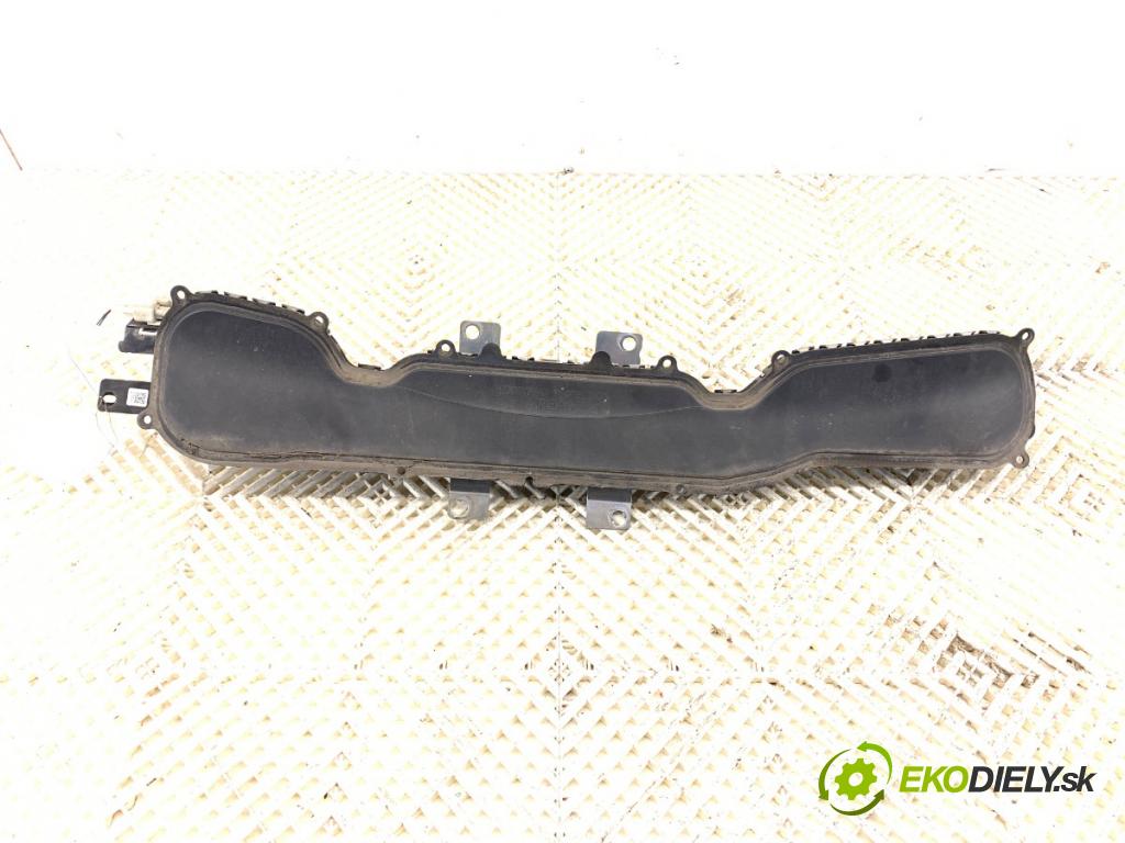 VOLVO V40 liftback 2013 110 kW T3 GTDi 1596 AirBag Pěšky 31305431