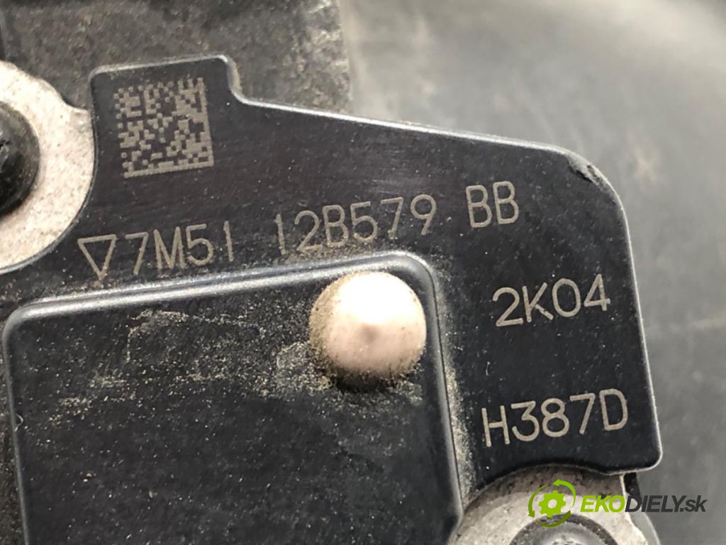 VOLVO V40 liftback 2013 110 kW T3 GTDi 1596 Váha vzduchu 7M5112B579BB (Váha vzduchu)