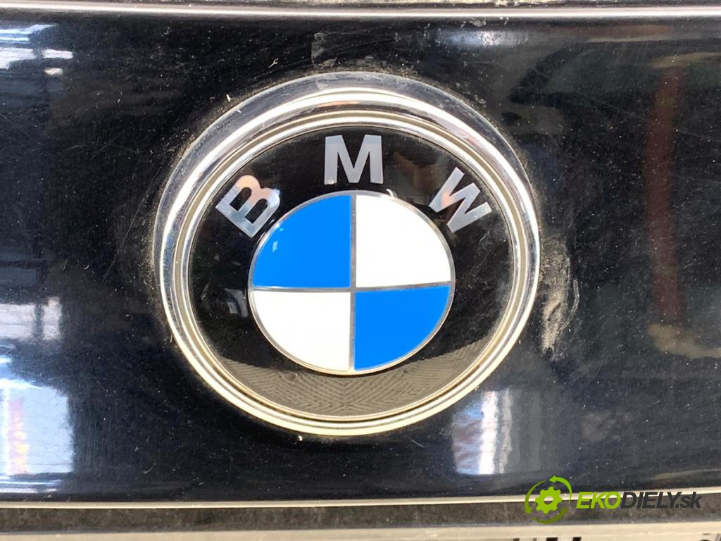 BMW E83 SUV 2005 110 kW 2.0 d 1995 kapota zadní část