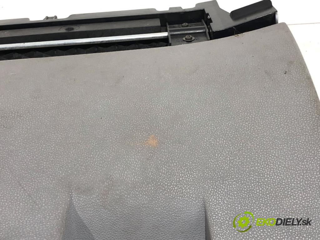 BMW E83 SUV 2005 110 kW 2.0 d 1995 Priehradka, kastlík prístrojovky