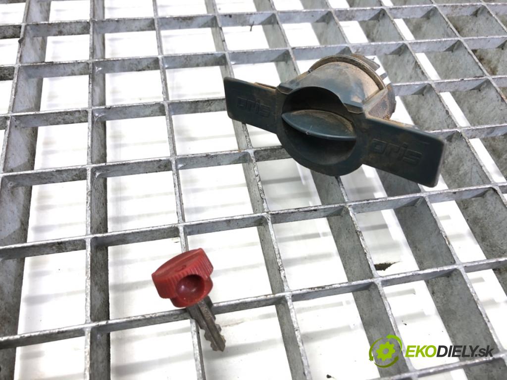 BMW E83 SUV 2005 110 kW 2.0 d 1995 Hák tažné zařízení  (Tažné zařízení)