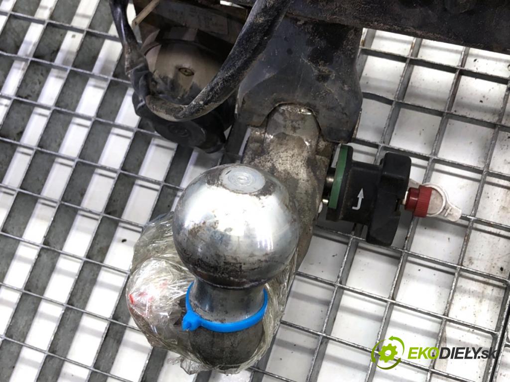 BMW E83 SUV 2005 110 kW 2.0 d 1995 Hák tažné zařízení  (Tažné zařízení)