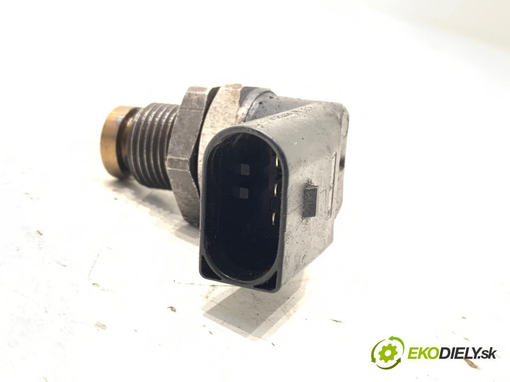 BMW E83 SUV 2005 110 kW 2.0 d 1995 Snímač tlaku paliva 0281002497 (Snímač)