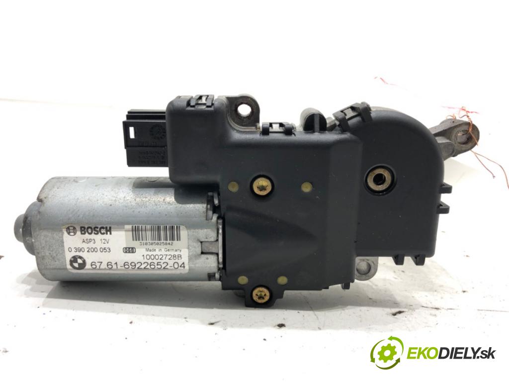 BMW E83 SUV 2005 110 kW 2.0 d 1995 motor střešního okna 6922652