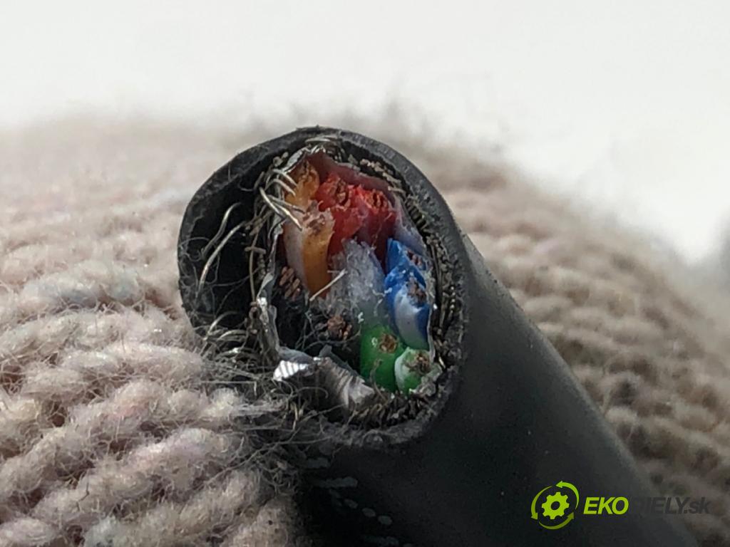 MERCEDES-BENZ X204 SUV 2009 125 kW 220 CDI 4-matic (204.984, 204.997) 2143 Dislpej A2048205797 (Prístrojová doska)