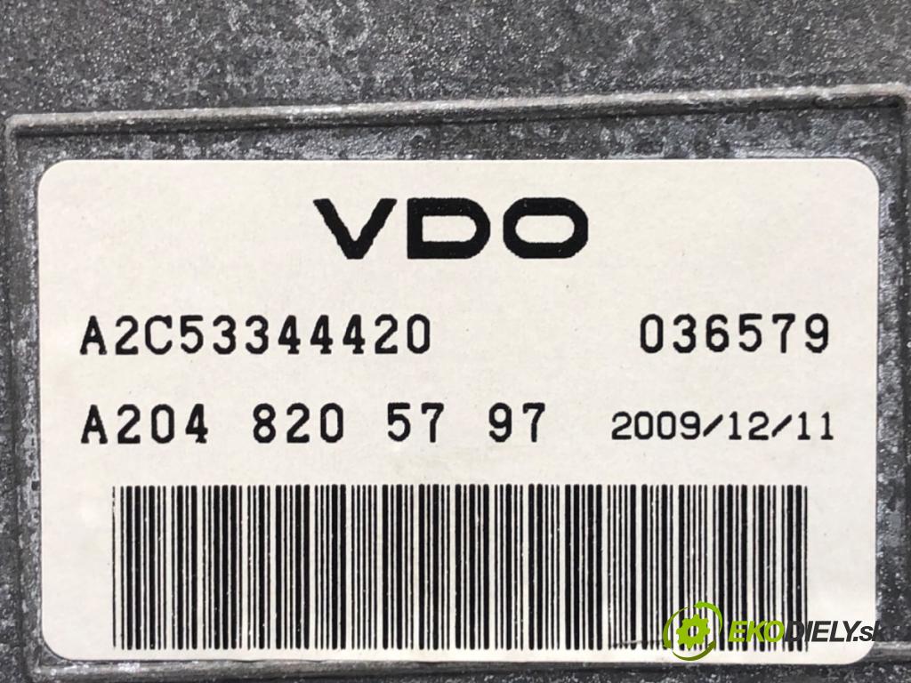 MERCEDES-BENZ X204 SUV 2009 125 kW 220 CDI 4-matic (204.984, 204.997) 2143 Dislpej A2048205797 (Prístrojová doska)