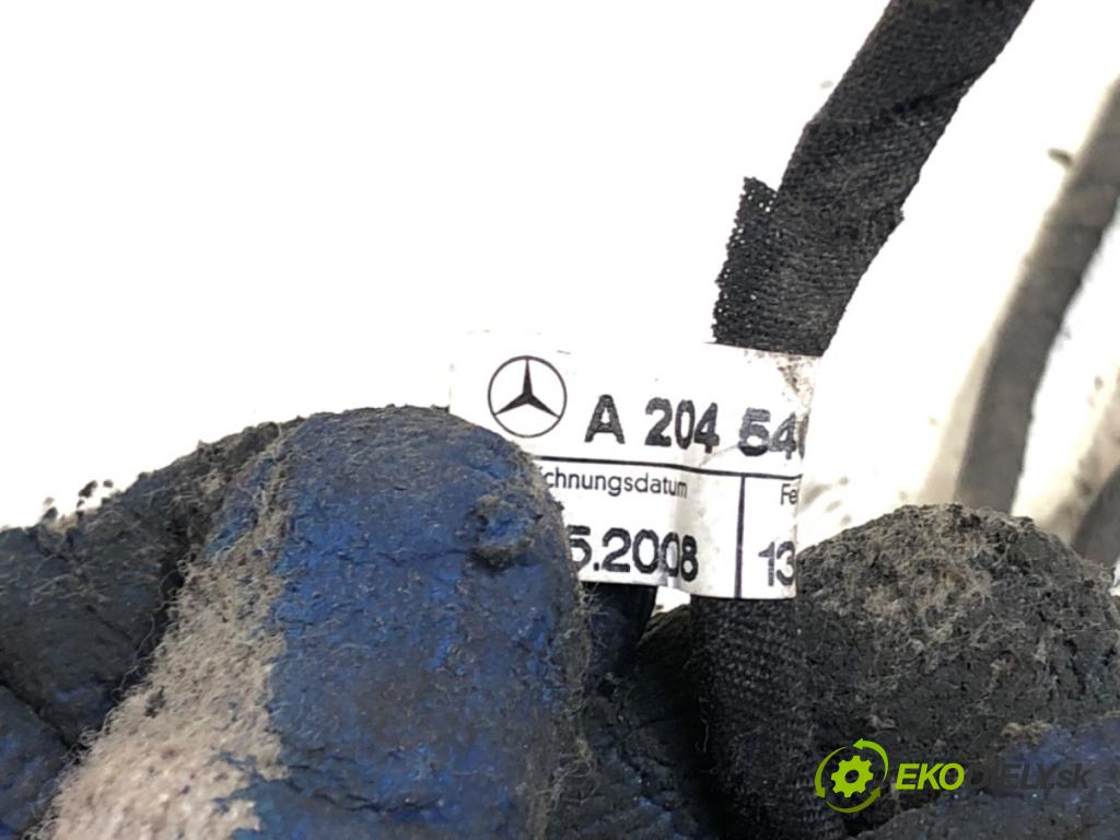 MERCEDES-BENZ X204 SUV 2009 125 kW 220 CDI 4-matic (204.984, 204.997) 2143 káblovačka PDC zadní část A2045402113