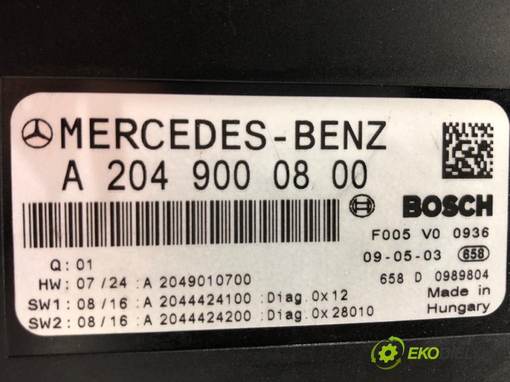 MERCEDES-BENZ X204 SUV 2009 125 kW 220 CDI 4-matic (204.984, 204.997) 2143 skříňka poistková A2049000800 (Pojistková skříňka)