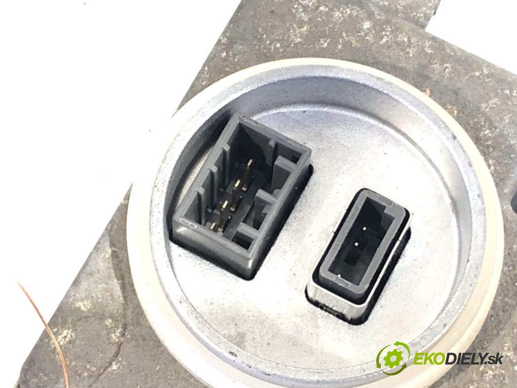 MERCEDES-BENZ X204 SUV 2009 125 kW 220 CDI 4-matic (204.984, 204.997) 2143 Menič XENON A2048703226 (Riadiaca jednotka xenónu)