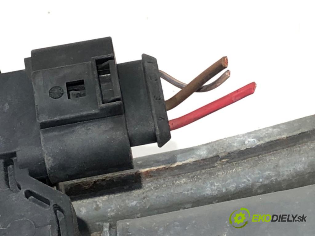 MERCEDES-BENZ X204 SUV 2009 125 kW 220 CDI 4-matic (204.984, 204.997) 2143 Mechanizmus stieračov predný A2048201340 (Motorček stieračov predný)