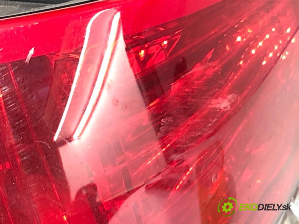 MERCEDES-BENZ X204 SUV 2009 125 kW 220 CDI 4-matic (204.984, 204.997) 2143 světlo levý zadní část A2048202564