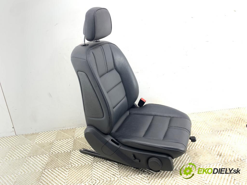 MERCEDES-BENZ X204 SUV 2009 125 kW 220 CDI 4-matic (204.984, 204.997) 2143 Sedadlo pravy predný